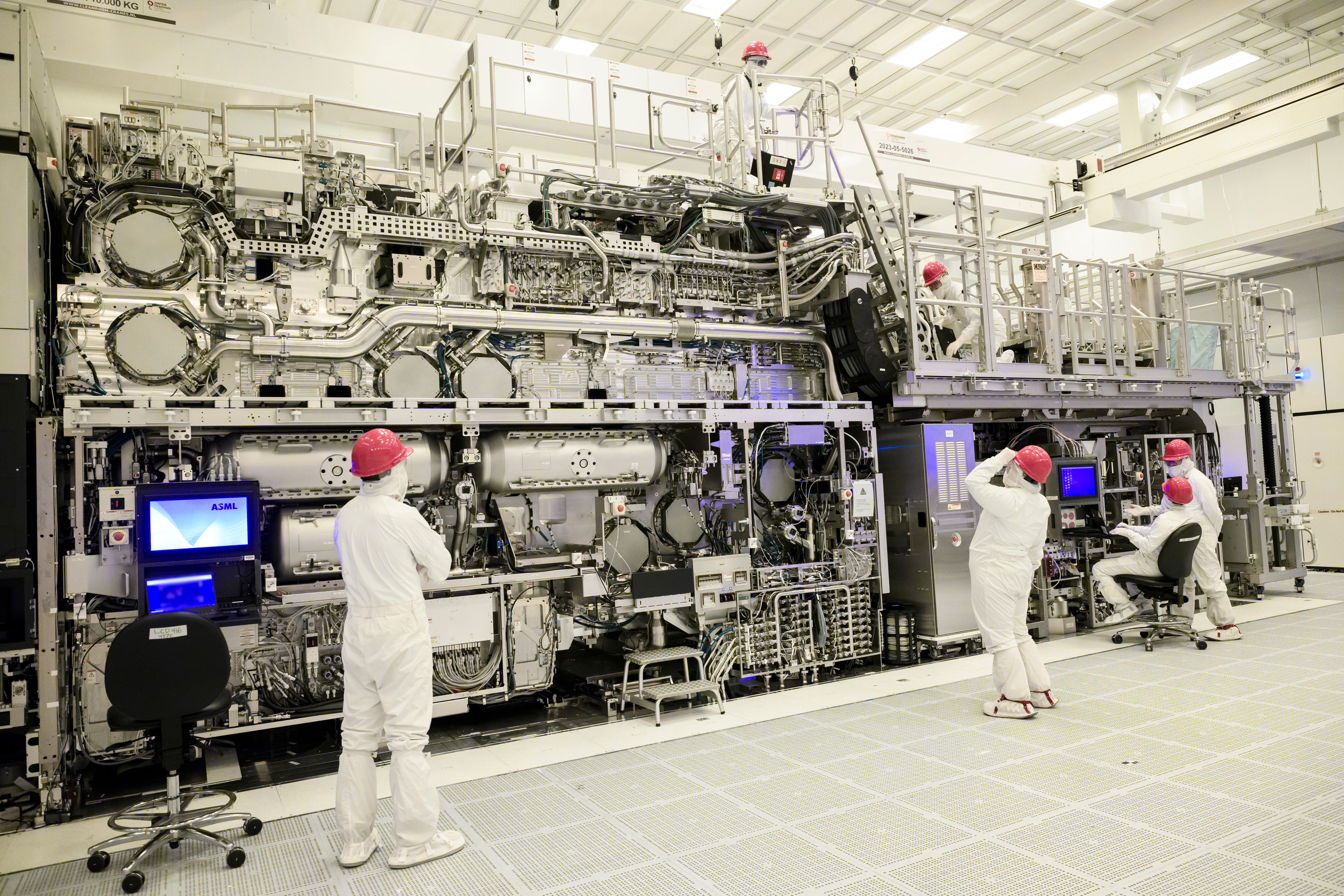 High NA EUV Lithography Machine